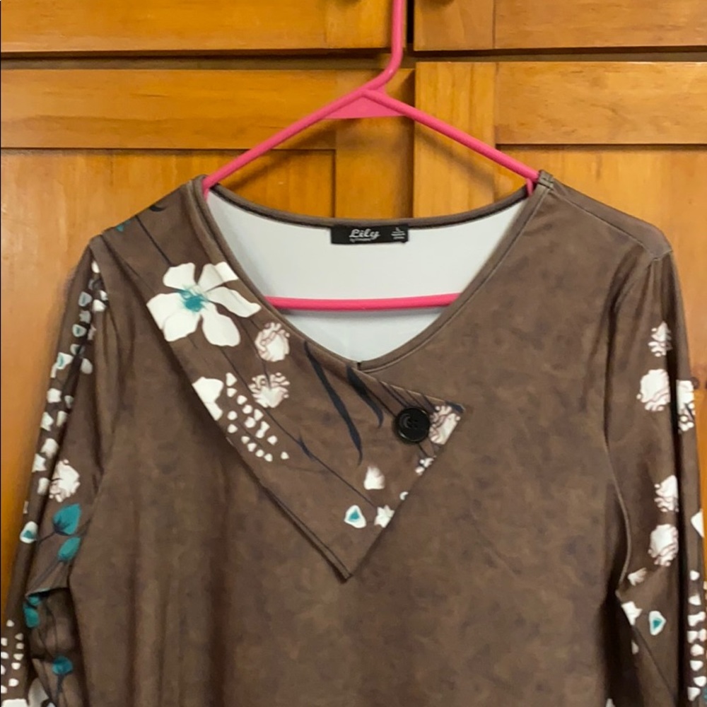 Lily by Firmiana Floral Tunic - Size Large